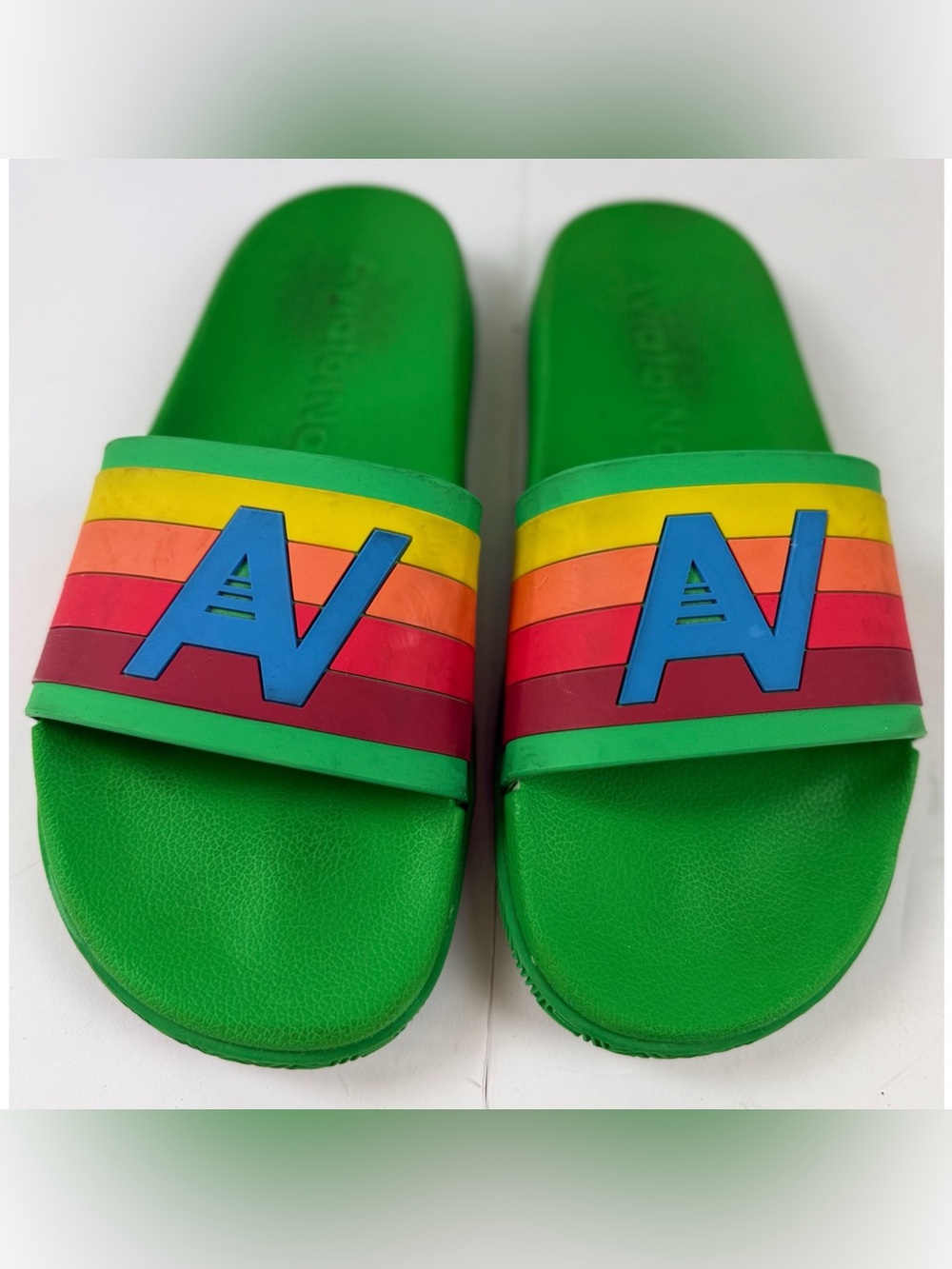 Aviator Nation Logo Rainbow 4 Stripe Slides in Kelly Green size 9